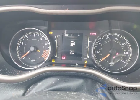 2015 Jeep Cherokee Latitude z USA, uszkodzony, nr VIN 1C4PJMCS0FW605819